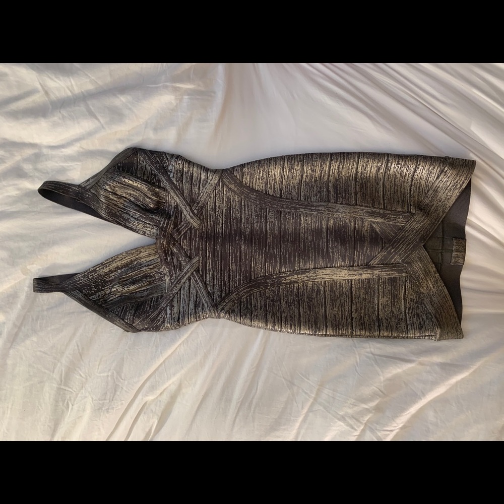 EUC Herve Leger bandage dress. XS metallic